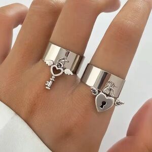 ⭐️NEW⭐️ Winged Hearts Lock & Key 925 Sterling Silver Plated Adjustable Ring Set
